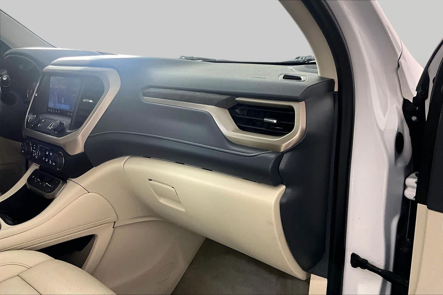 Certified 2023 GMC Acadia Denali FWD image 33