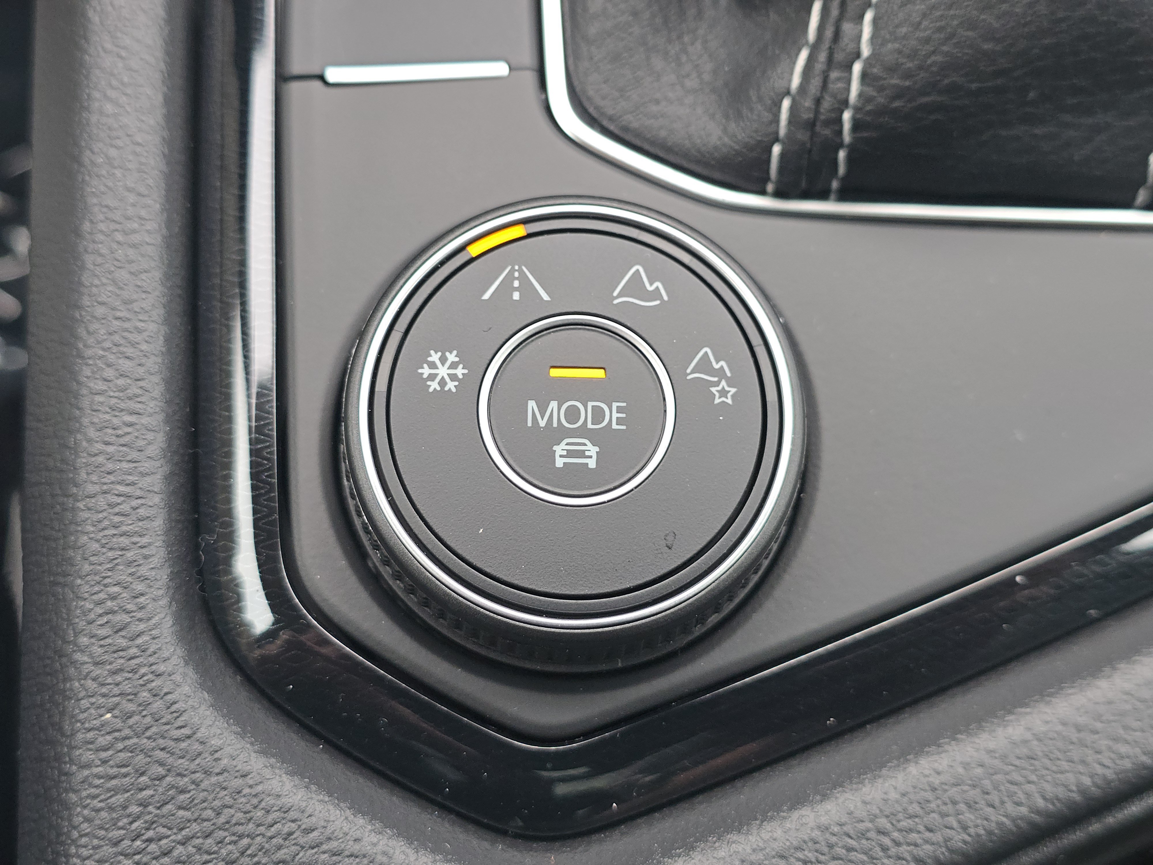 New 2026 Volkswagen Taos SE AWD/4WD image 26