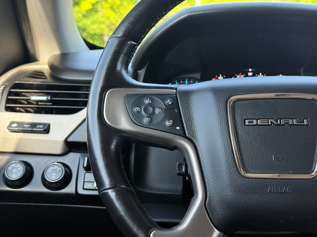 Used 2019 GMC Yukon Denali w/ Denali Ultimate Package AWD/4WD image 18