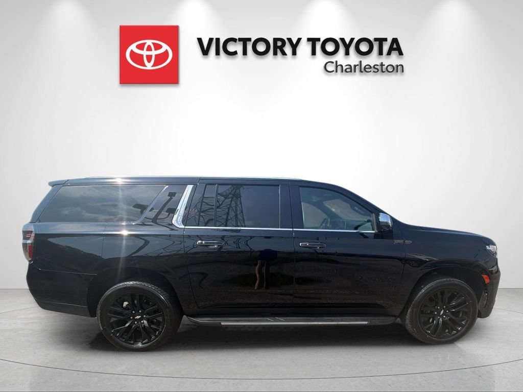 Used 2024 Chevrolet Suburban Premier w/ Premium Package AWD/4WD image 6