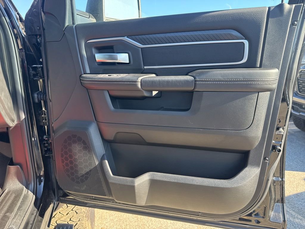New 2025 RAM 2500 Big Horn AWD/4WD image 31