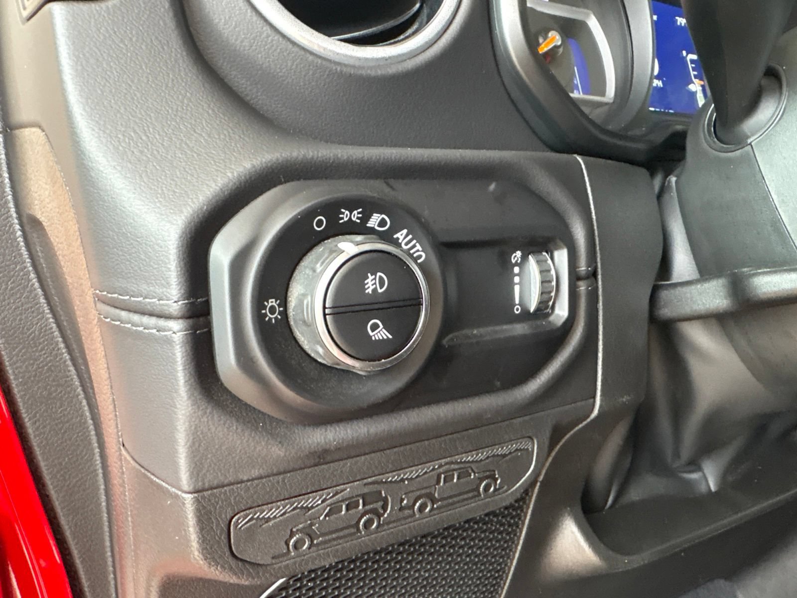 Used 2024 Jeep Gladiator Sport AWD/4WD image 12