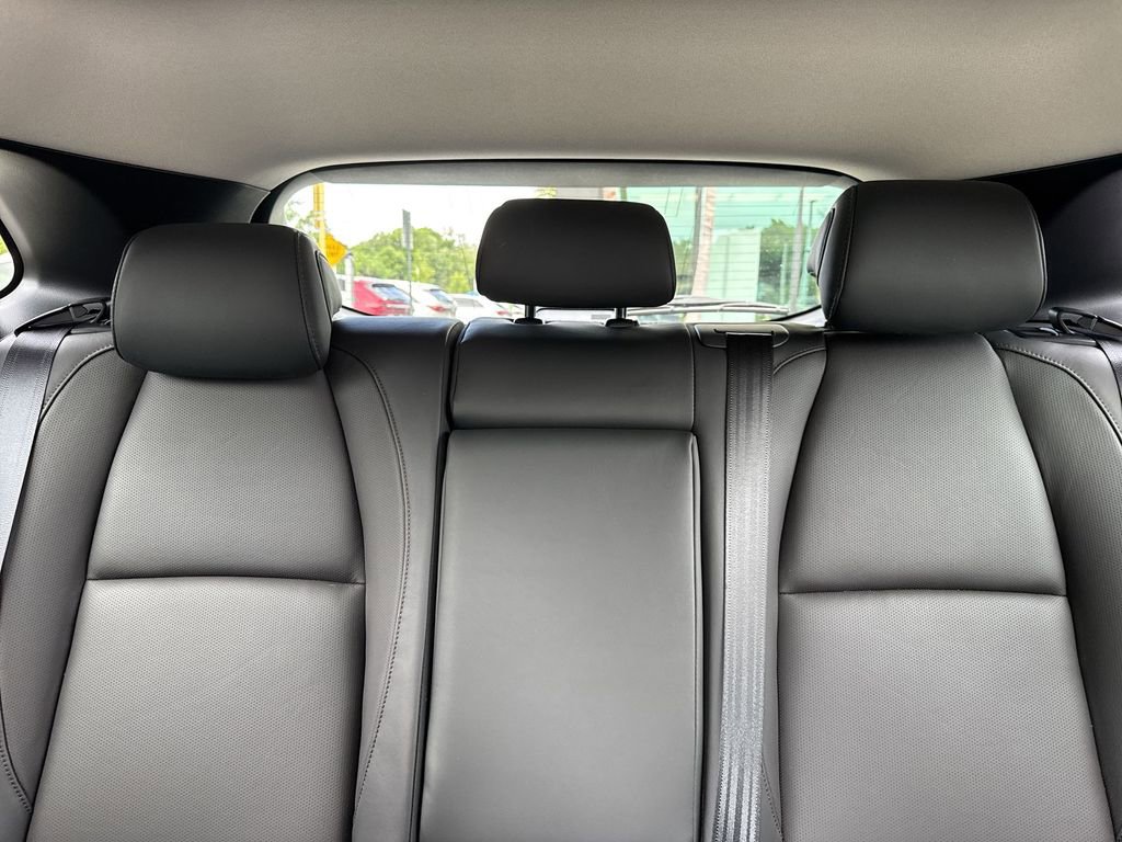 Used 2023 MAZDA CX-30 AWD 2.5 S w/ Premium Package image 18