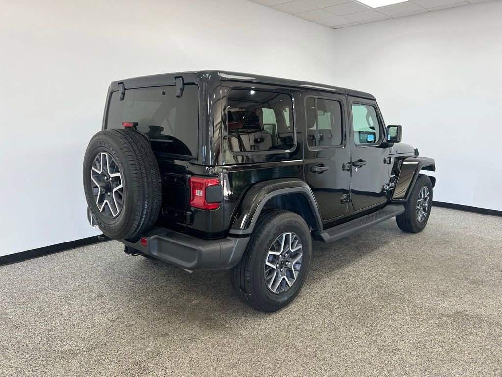 Used 2024 Jeep Wrangler Unlimited Sahara AWD/4WD image 19