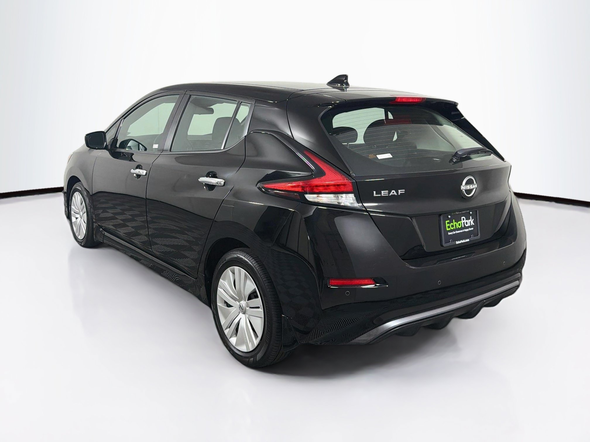 Used 2024 Nissan Leaf S FWD image 5
