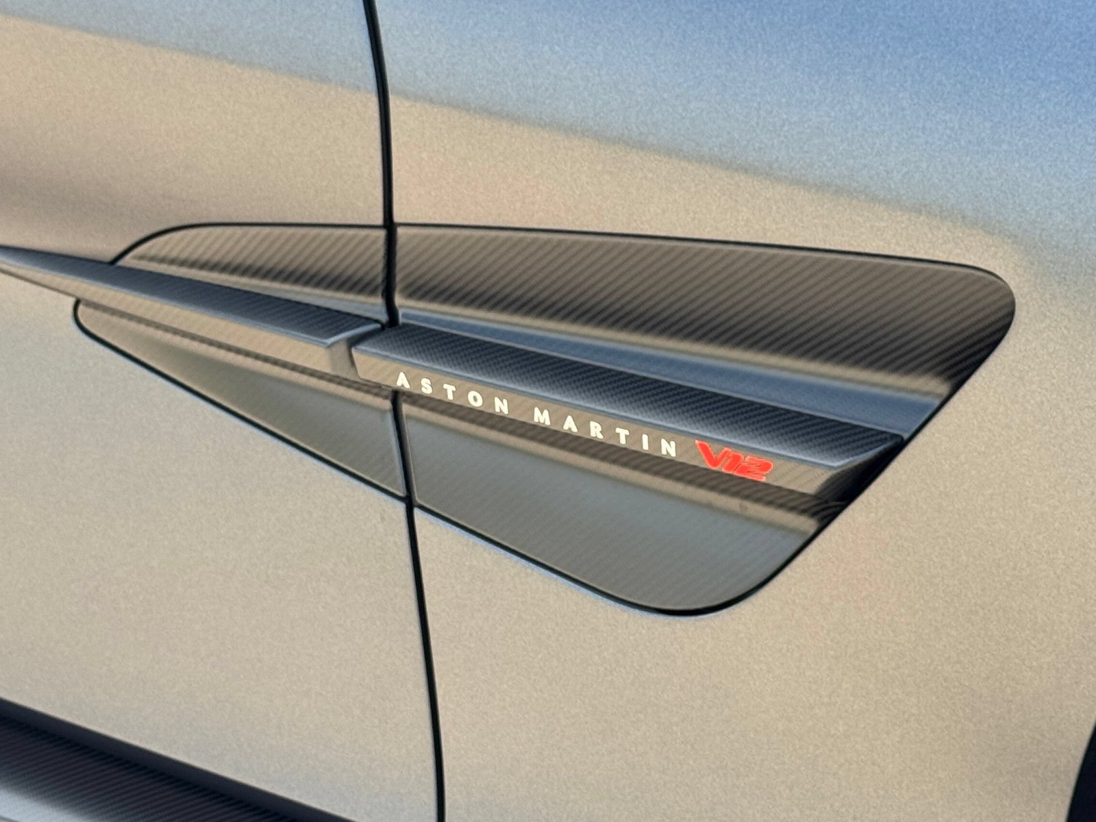 New 2025 Aston Martin Vanquish RWD image 22