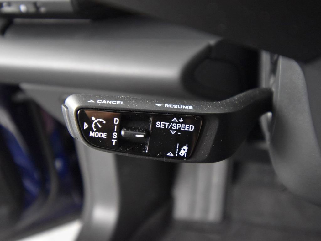 Used 2024 Porsche Macan 4 Electric image 32