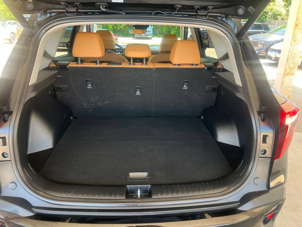 Certified 2025 Kia Seltos EX w/ EX Sunroof Package AWD/4WD image 12