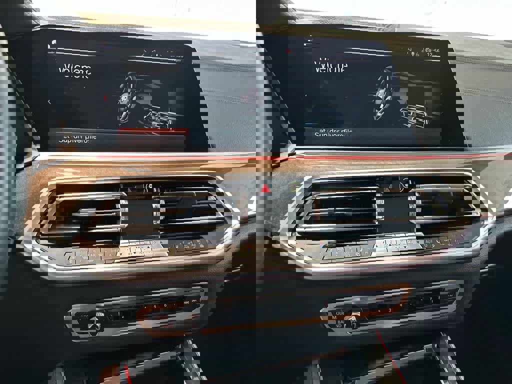 Used 2022 BMW X5 xDrive40i w/ Premium Package image 13