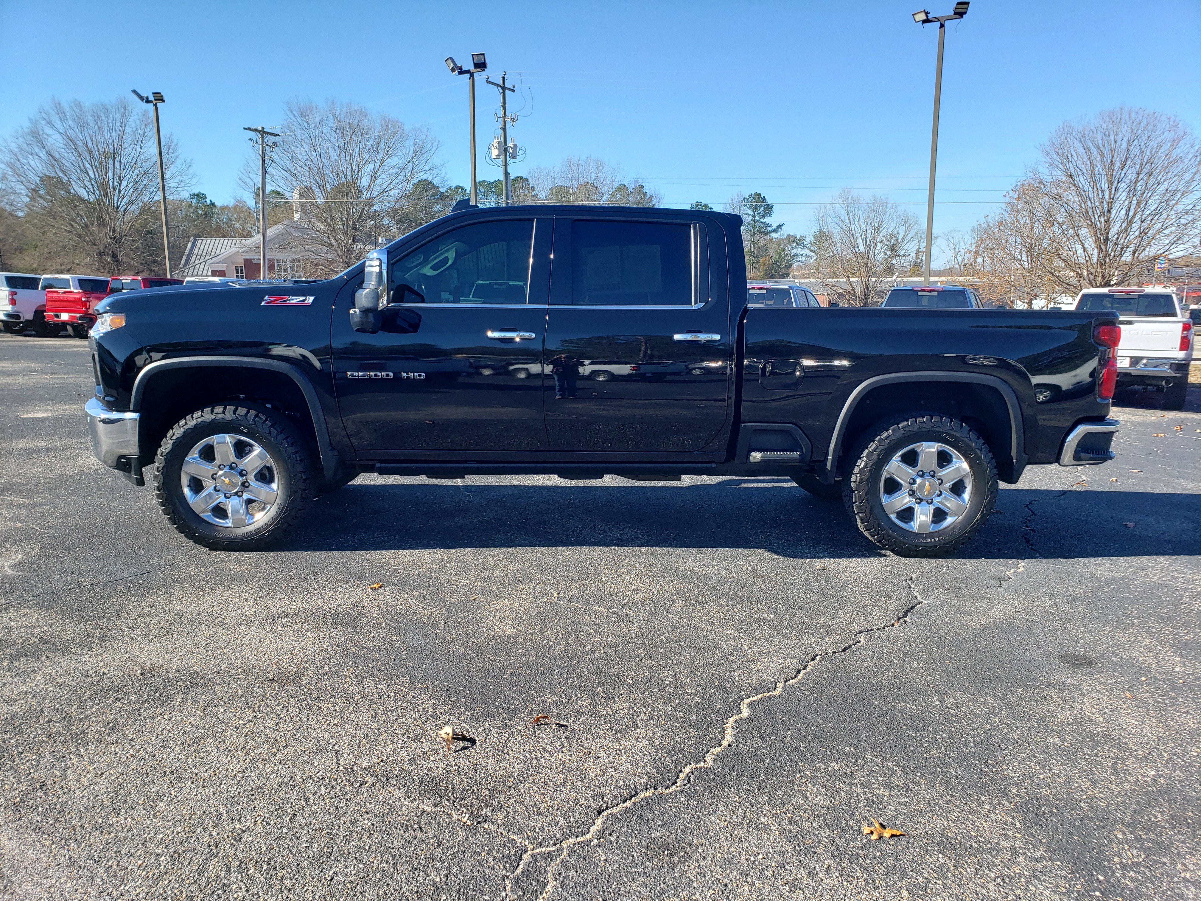 Used 2022 Chevrolet Silverado 2500 LTZ w/ LTZ Premium Package image 6