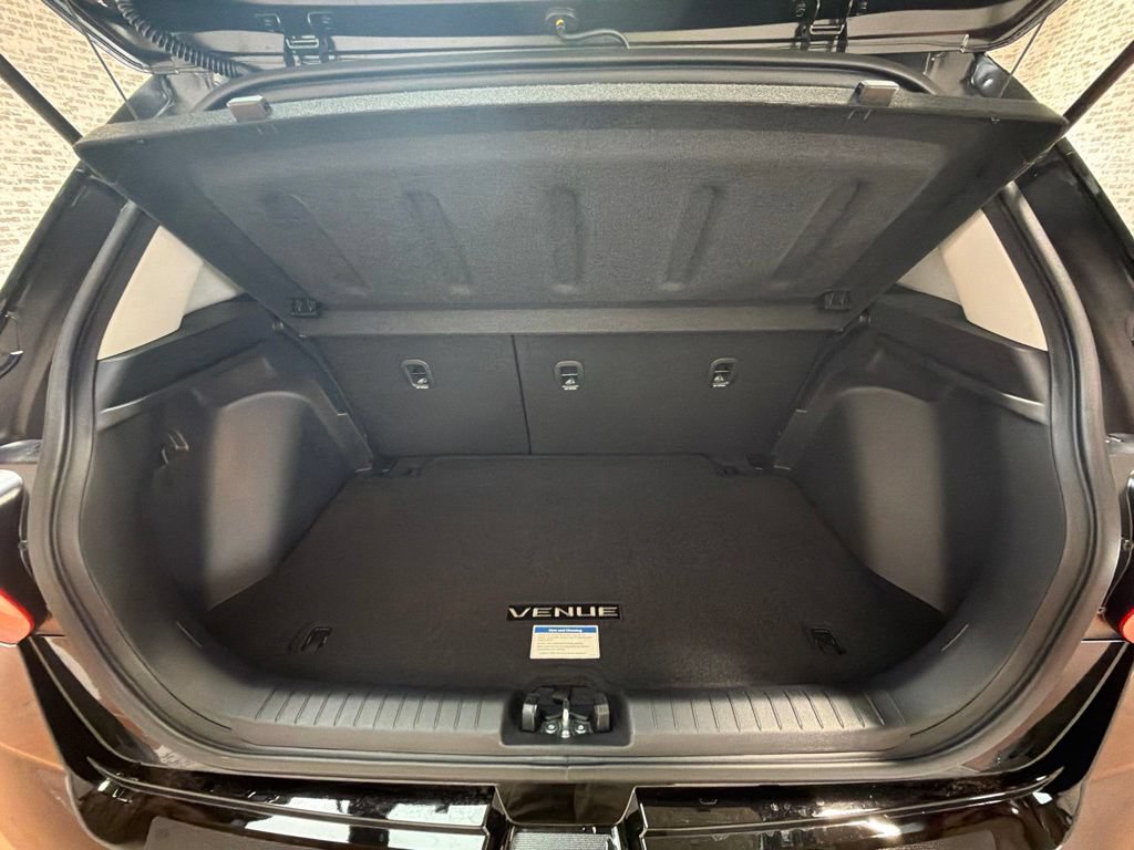 New 2026 Hyundai Venue SEL FWD image 14