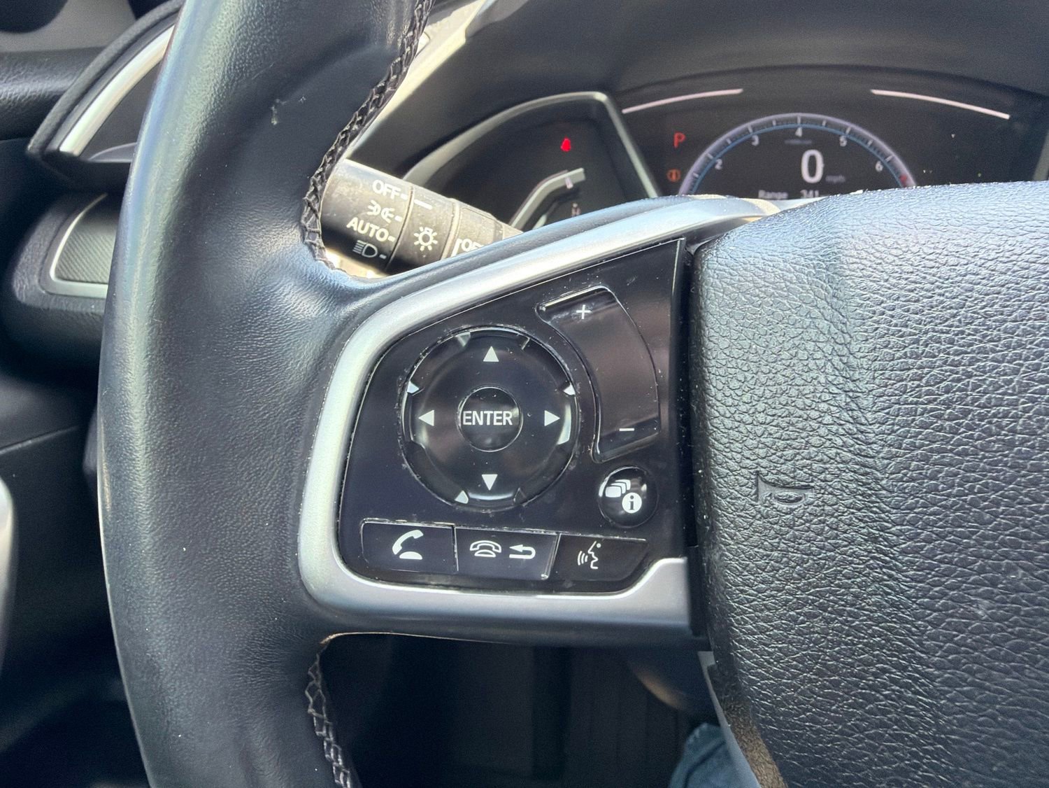 Used 2020 Honda Civic EX image 13