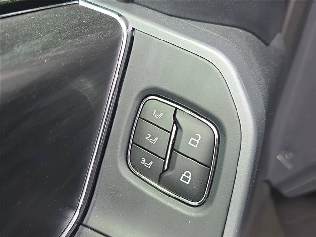 Used 2025 Ford F150 Lariat w/ Equipment Group 501A Mid AWD/4WD image 8