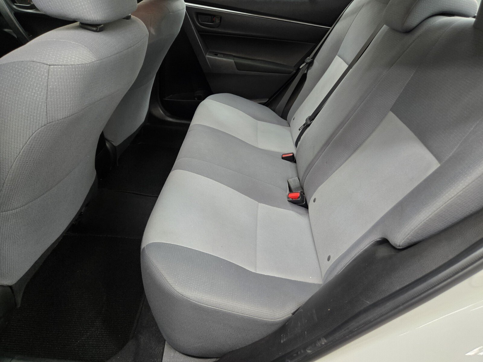 Used 2014 Toyota Corolla L FWD image 8