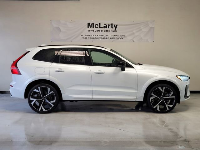 New 2026 Volvo XC60 B5 Ultra w/ Protection Package Premier image 2
