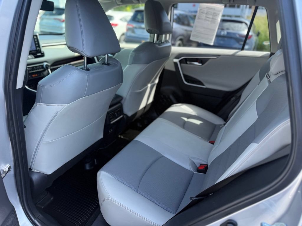 Certified 2019 Toyota RAV4 Limited w/ Cold Weather Package AWD/4WD image 17