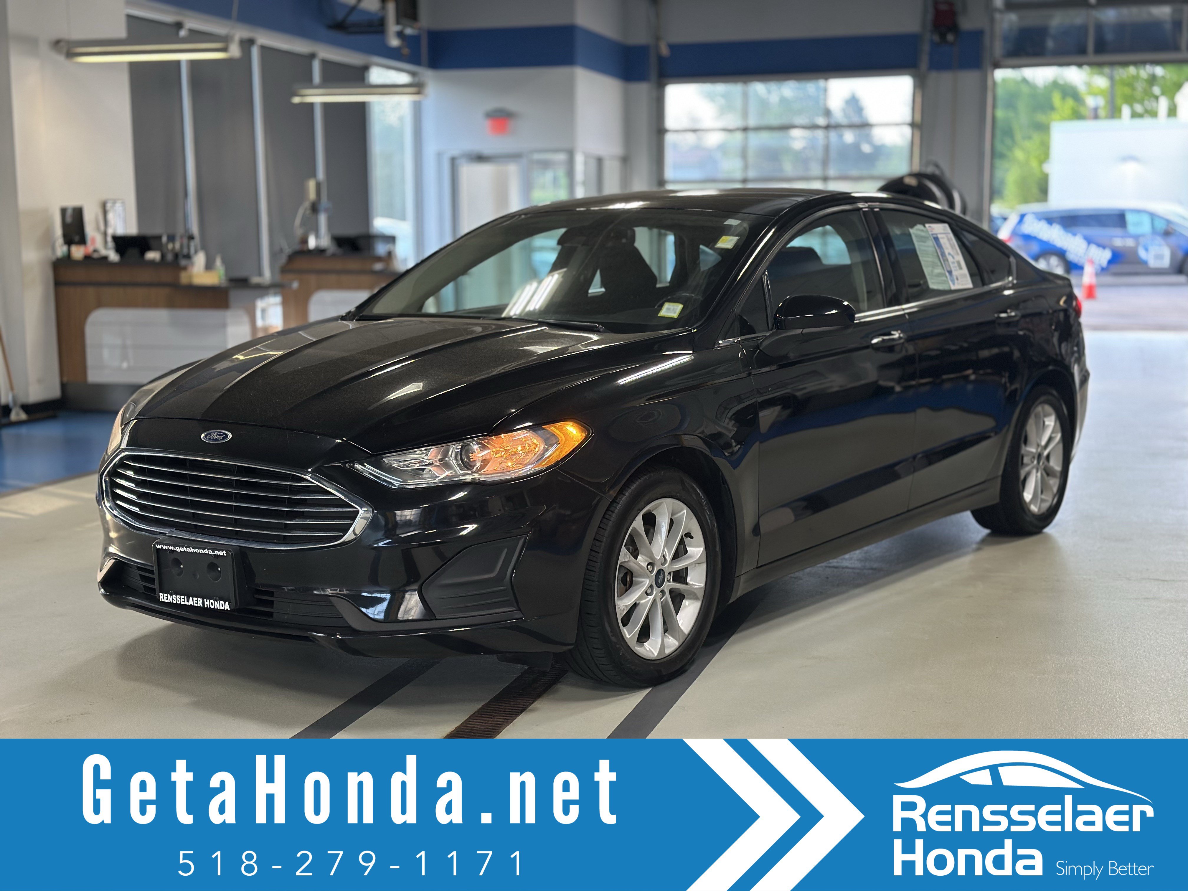 Used 2020 Ford Fusion SE FWD image 1