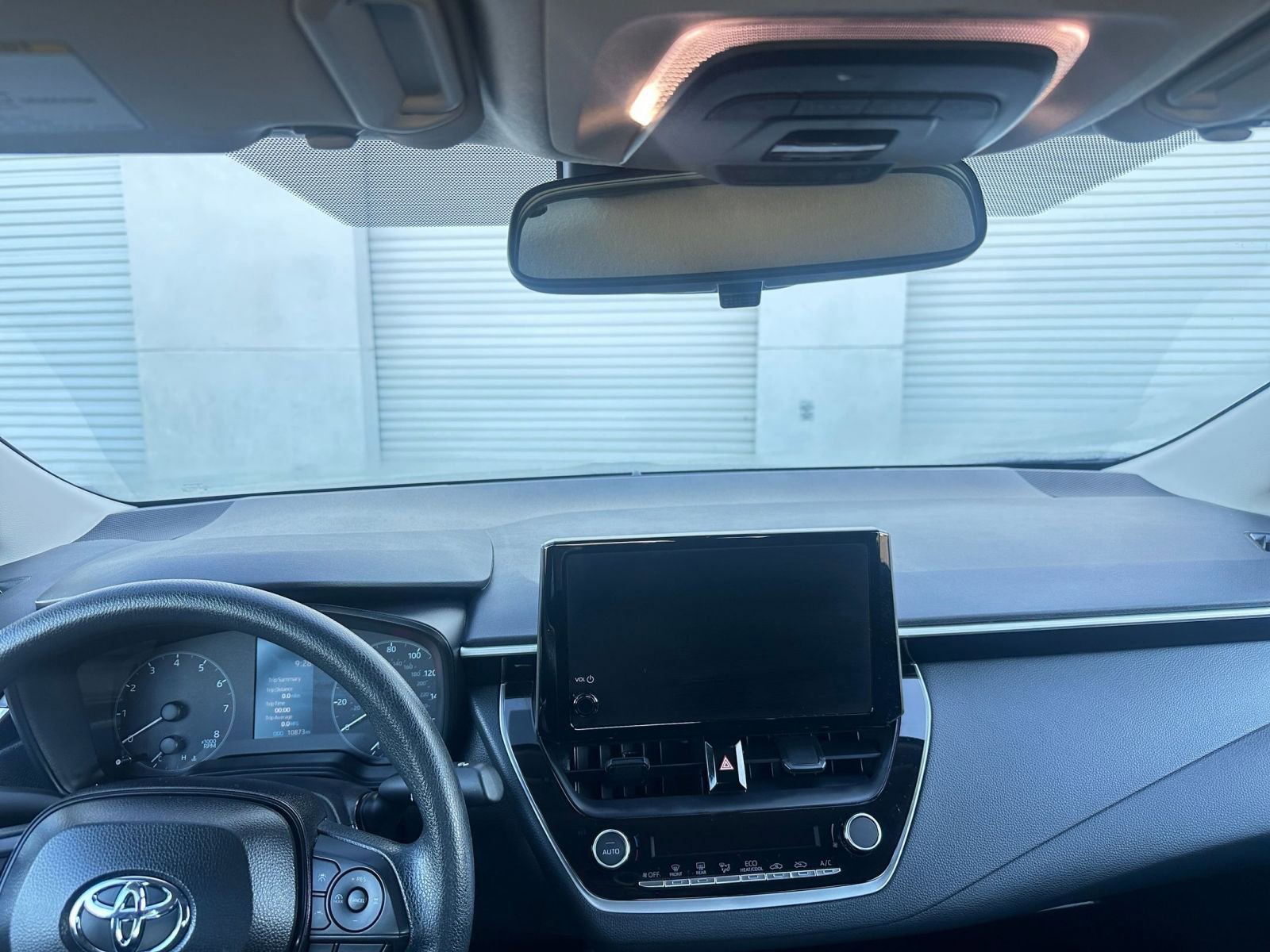 Used 2025 Toyota Corolla LE image 33