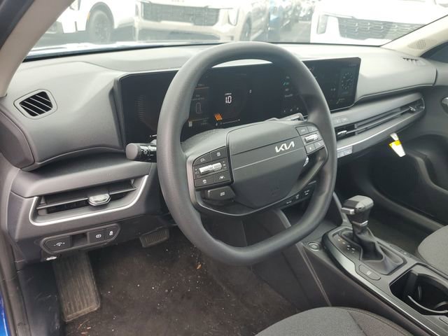 New 2025 Kia K4 LXS image 22
