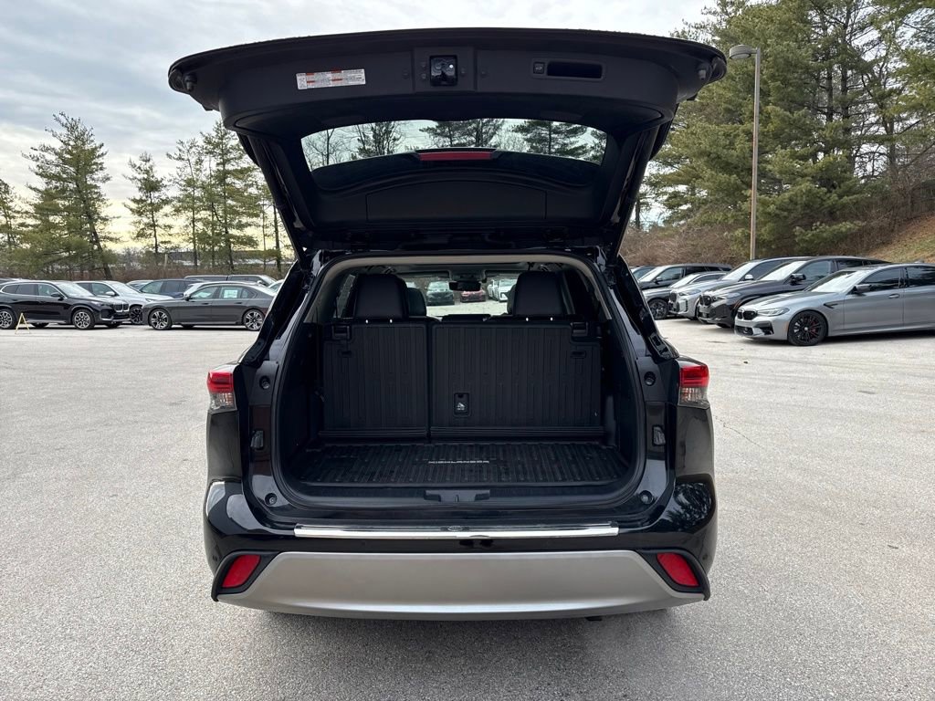Used 2020 Toyota Highlander Platinum image 27
