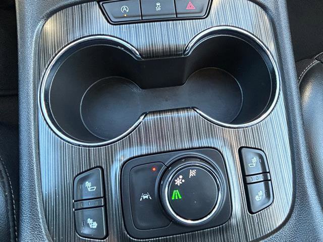 Used 2023 GMC Acadia SLT image 20