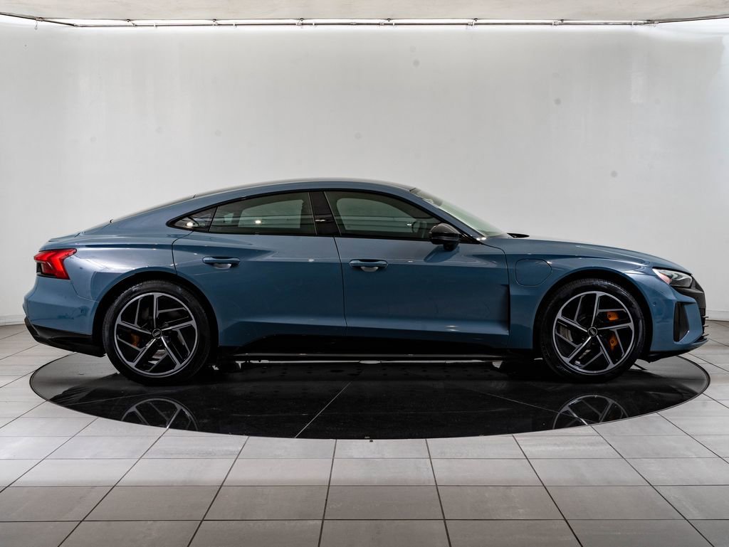 Used 2022 Audi RS e-tron GT image 11