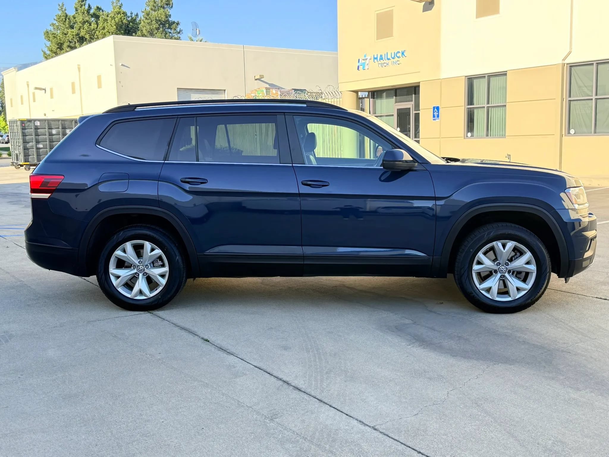 Used 2020 Volkswagen Atlas SE FWD image 4