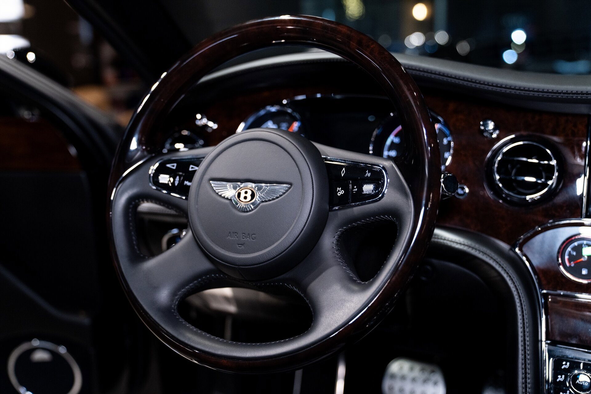 Used 2019 Bentley Mulsanne RWD image 14