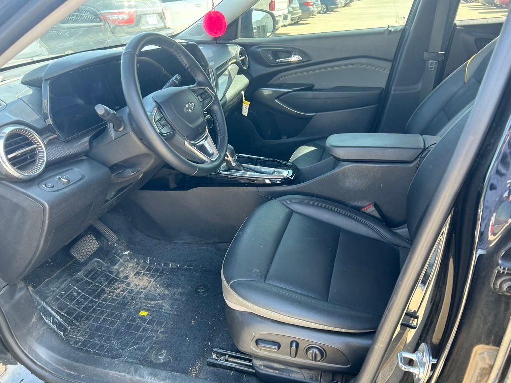 Used 2025 Chevrolet Trax ACTIV w/ Driver Confidence Package image 10