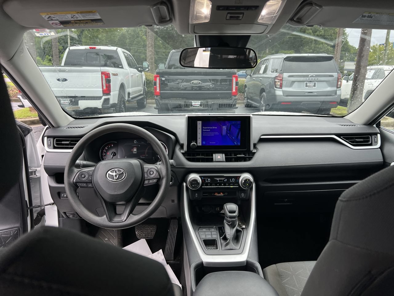 Used 2025 Toyota RAV4 XLE AWD/4WD image 31