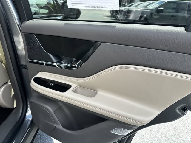 Certified 2023 Lincoln Corsair AWD w/ Equipment Group 101A image 41