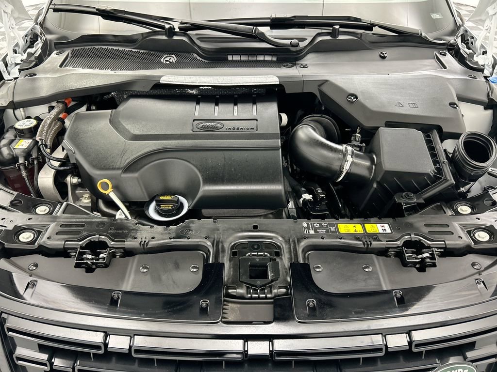 Certified 2025 Land Rover Range Rover Evoque S image 28