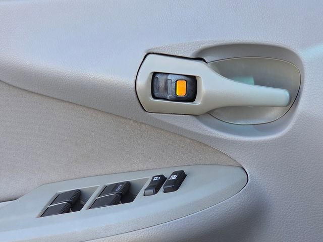 Used 2013 Toyota Corolla L image 25