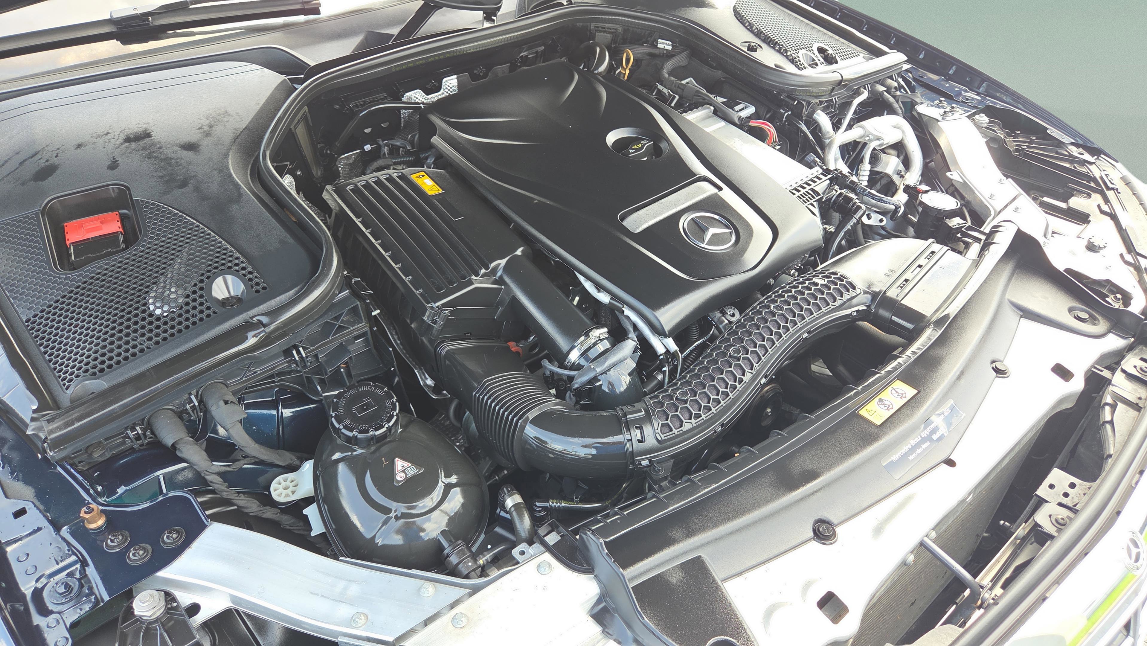 Used 2018 Mercedes-Benz E 300 image 19