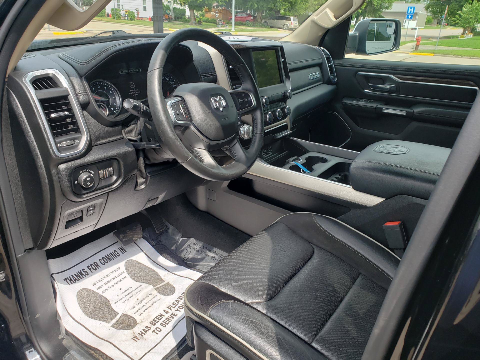 Used 2020 RAM 1500 Laramie AWD/4WD image 12