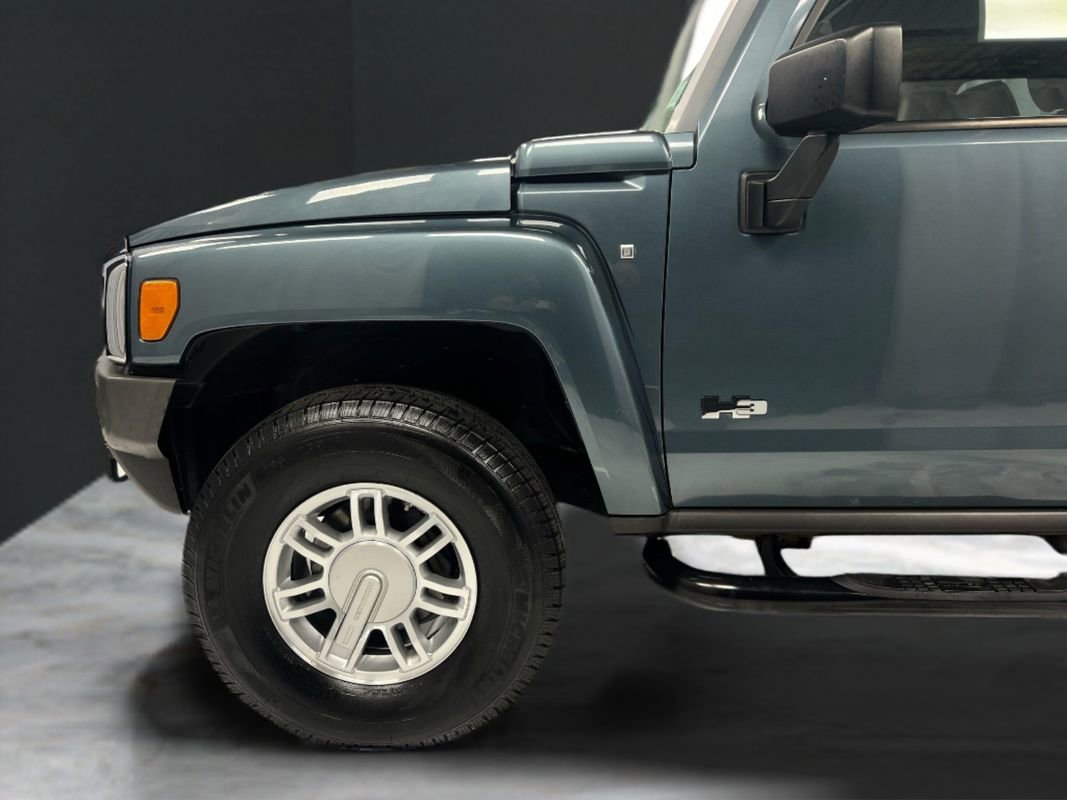 Used 2006 HUMMER H3 Luxury image 11