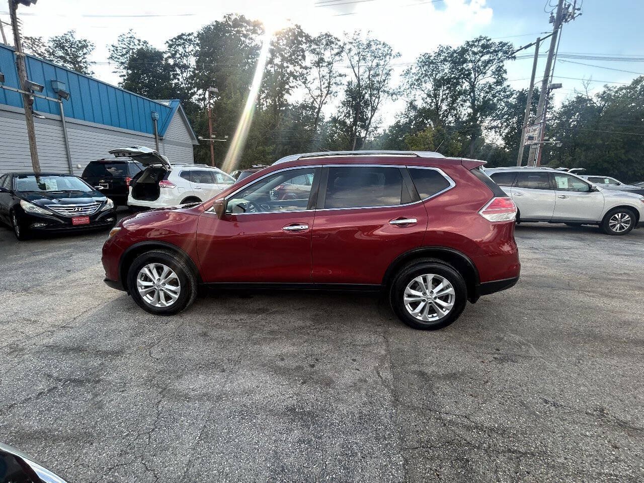 Used 2016 Nissan Rogue SV FWD image 4