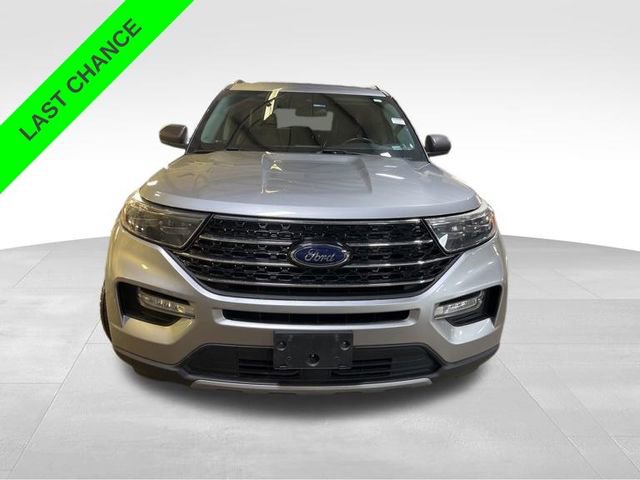 Used 2021 Ford Explorer XLT w/ Equipment Group 202A image 9