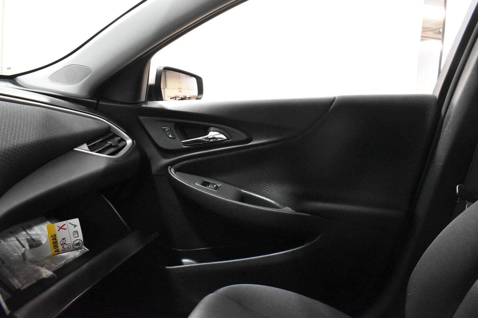 Used 2025 Chevrolet Malibu LT FWD image 19