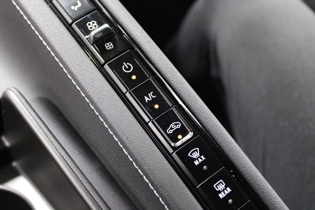 Used 2024 Chevrolet Corvette Stingray Coupe w/ Z51 Performance Package image 49