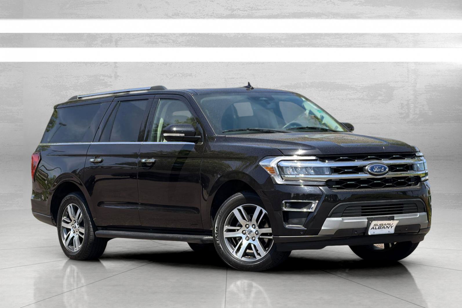 Used 2024 Ford Expedition Max Limited AWD/4WD image 2