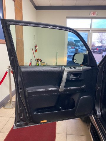 Used 2011 Toyota 4Runner Limited AWD/4WD image 7