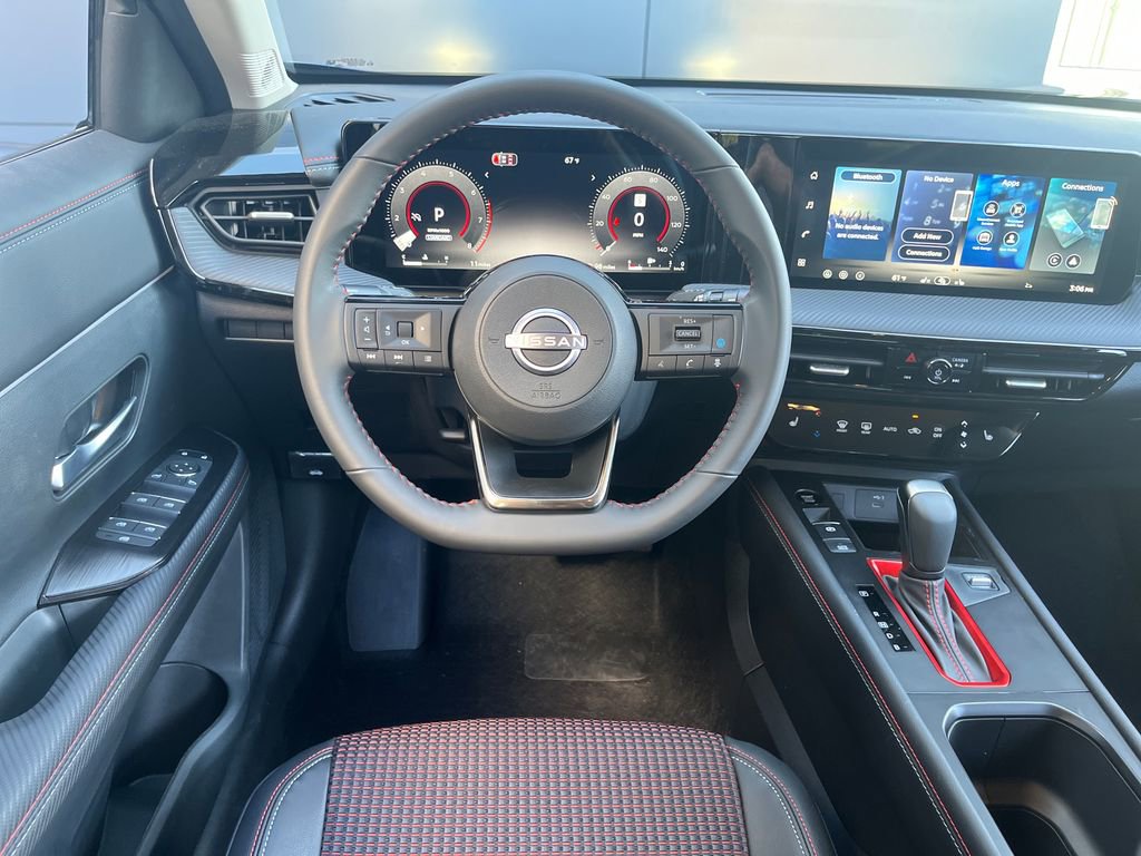 New 2026 Nissan Kicks SR w/ Cold Weather Package FWD image 14