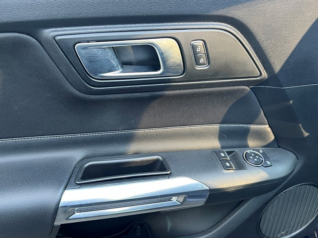 Used 2019 Ford Mustang Coupe w/ Ecoboost Performance Package image 15