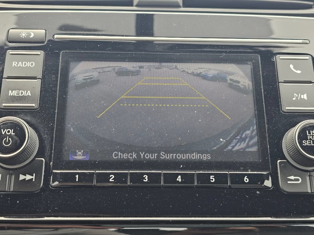 Used 2017 Honda CR-V LX image 21