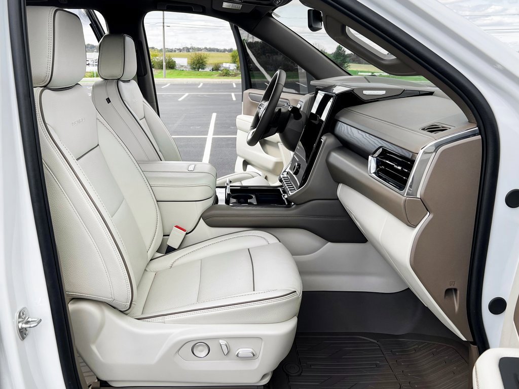 Used 2025 GMC Yukon XL Denali image 25