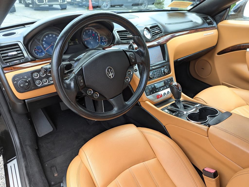 Used 2011 Maserati GranTurismo Convertible RWD image 13