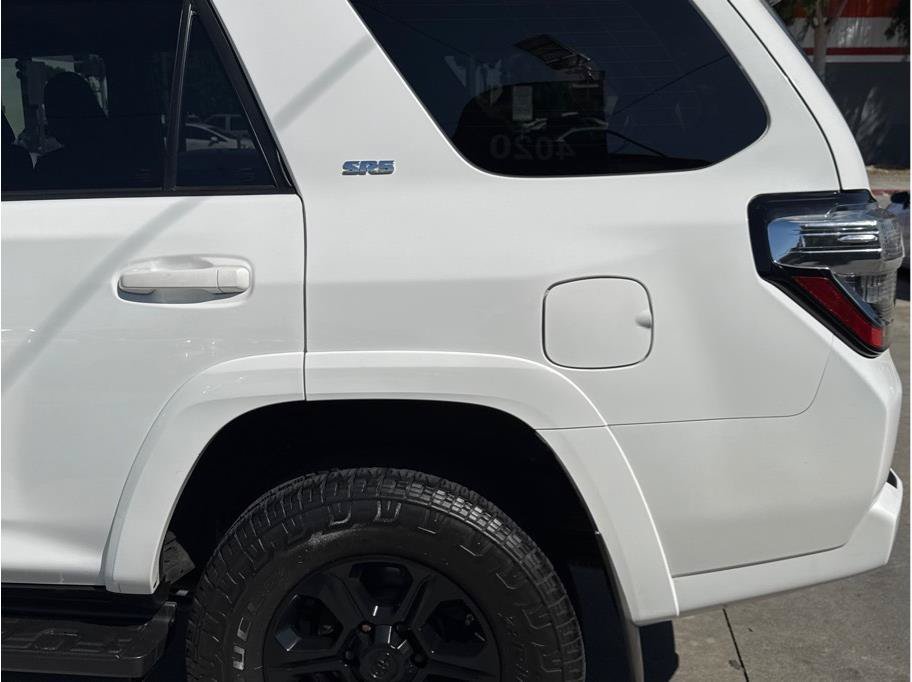 Used 2017 Toyota 4Runner SR5 Premium AWD/4WD image 47