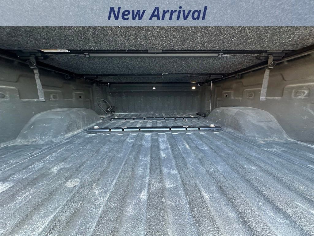 Used 2020 Chevrolet Silverado 2500 Custom w/ Custom Value Package AWD/4WD image 9