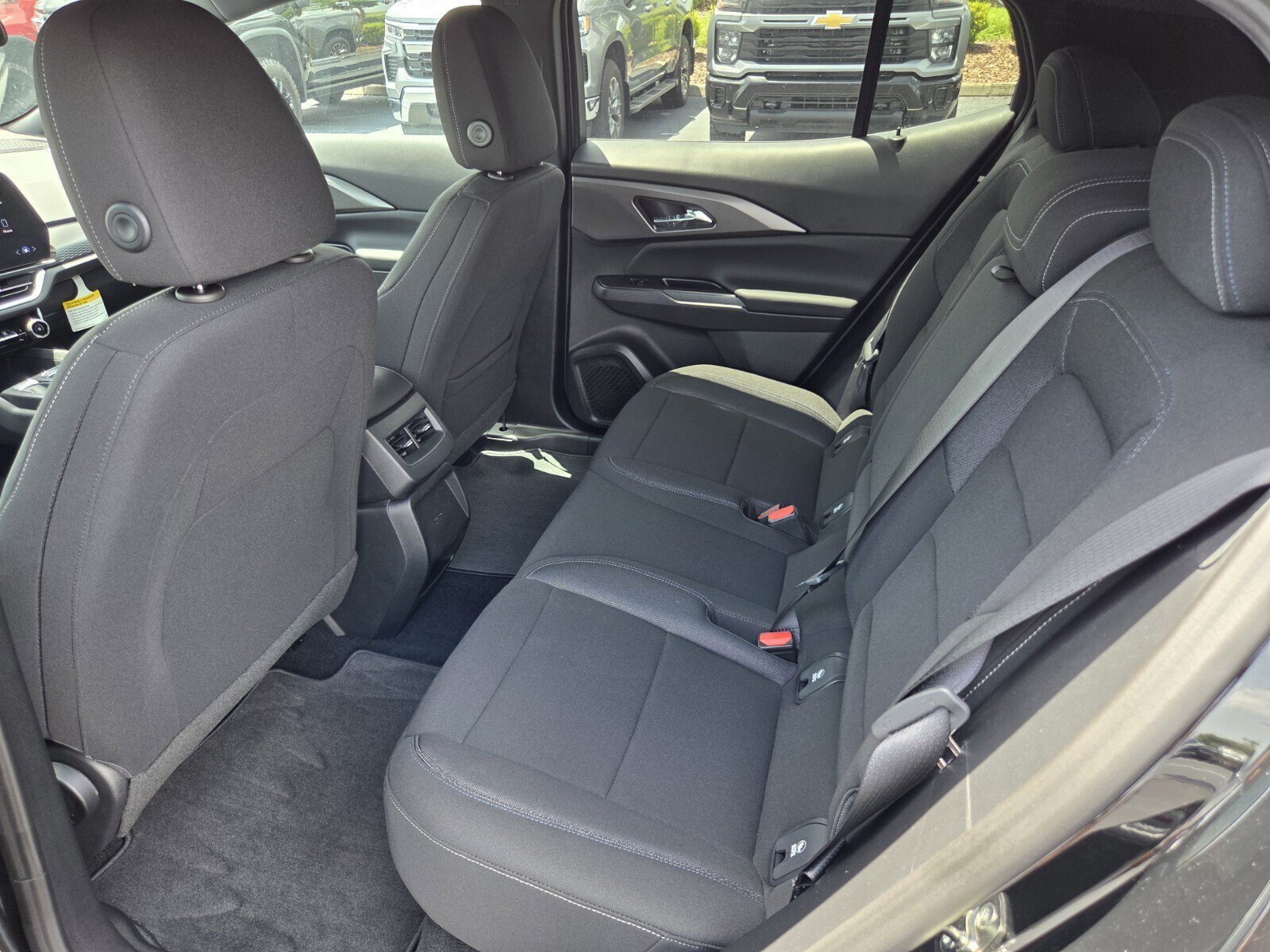 New 2026 Chevrolet Equinox EV LT w/ Midnight Package FWD image 6